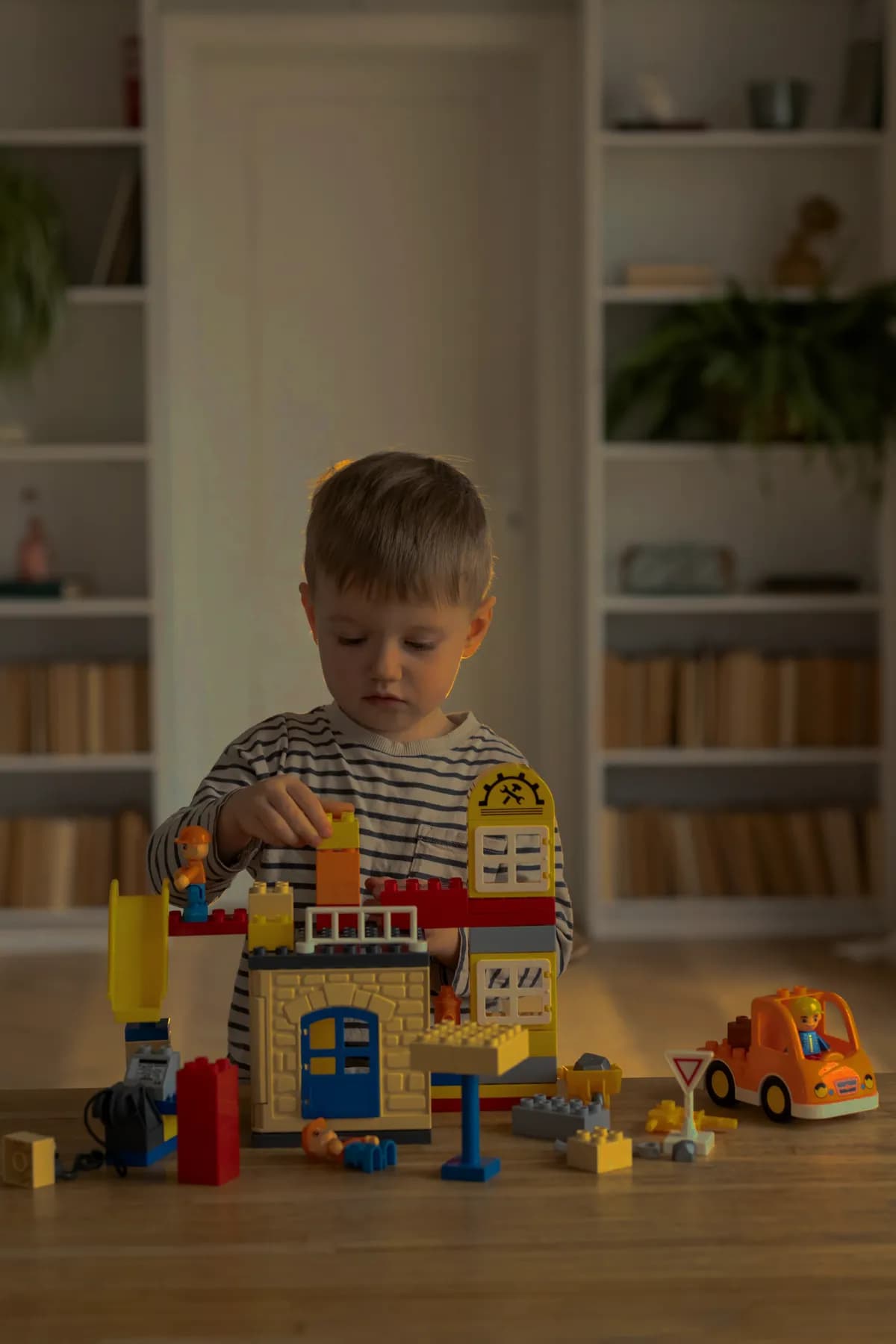 Modular building blocks as a symbol of microservices architecture