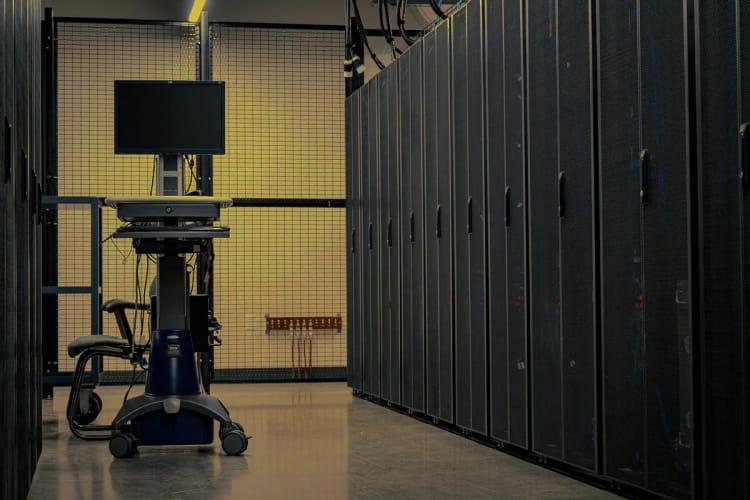 Legacy System Replacement: 10 Warning Signs for Modernization
